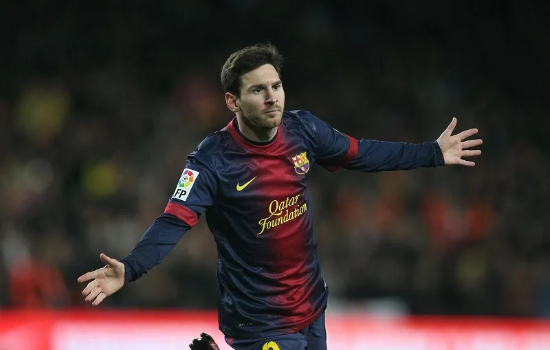 Khoảnh khắc ăn mừng bàn thắng của Messi trong năm 2012 lịch sử với kỷ lục 91 bàn.